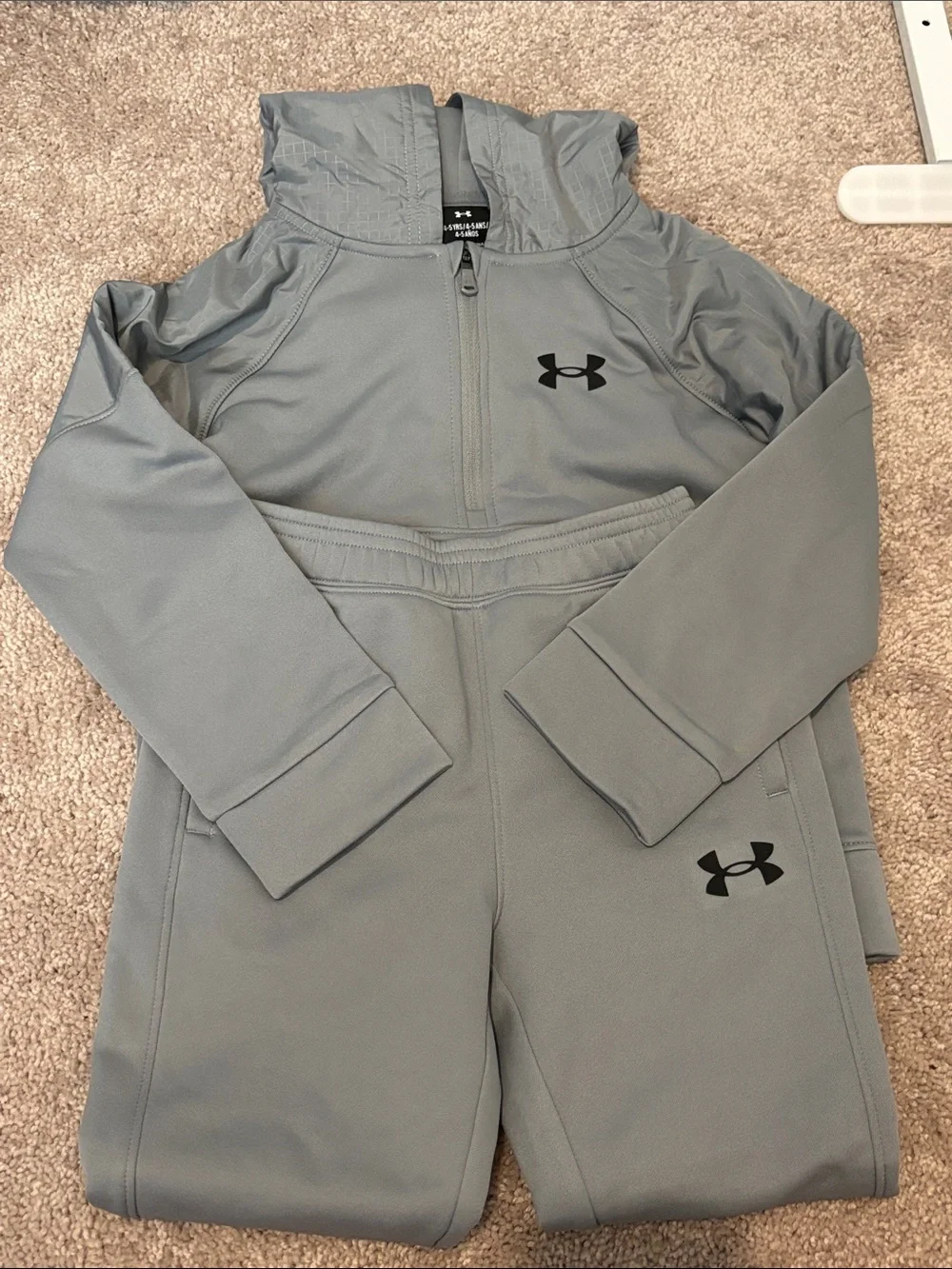 Under Armour Light Gray Pullover Hoodie and Jogger Set NWOT